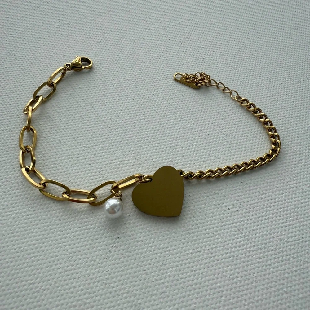 Heart and Pearl Bracelet Gold 18K plated Stainless Steel - Picture 10 of 10